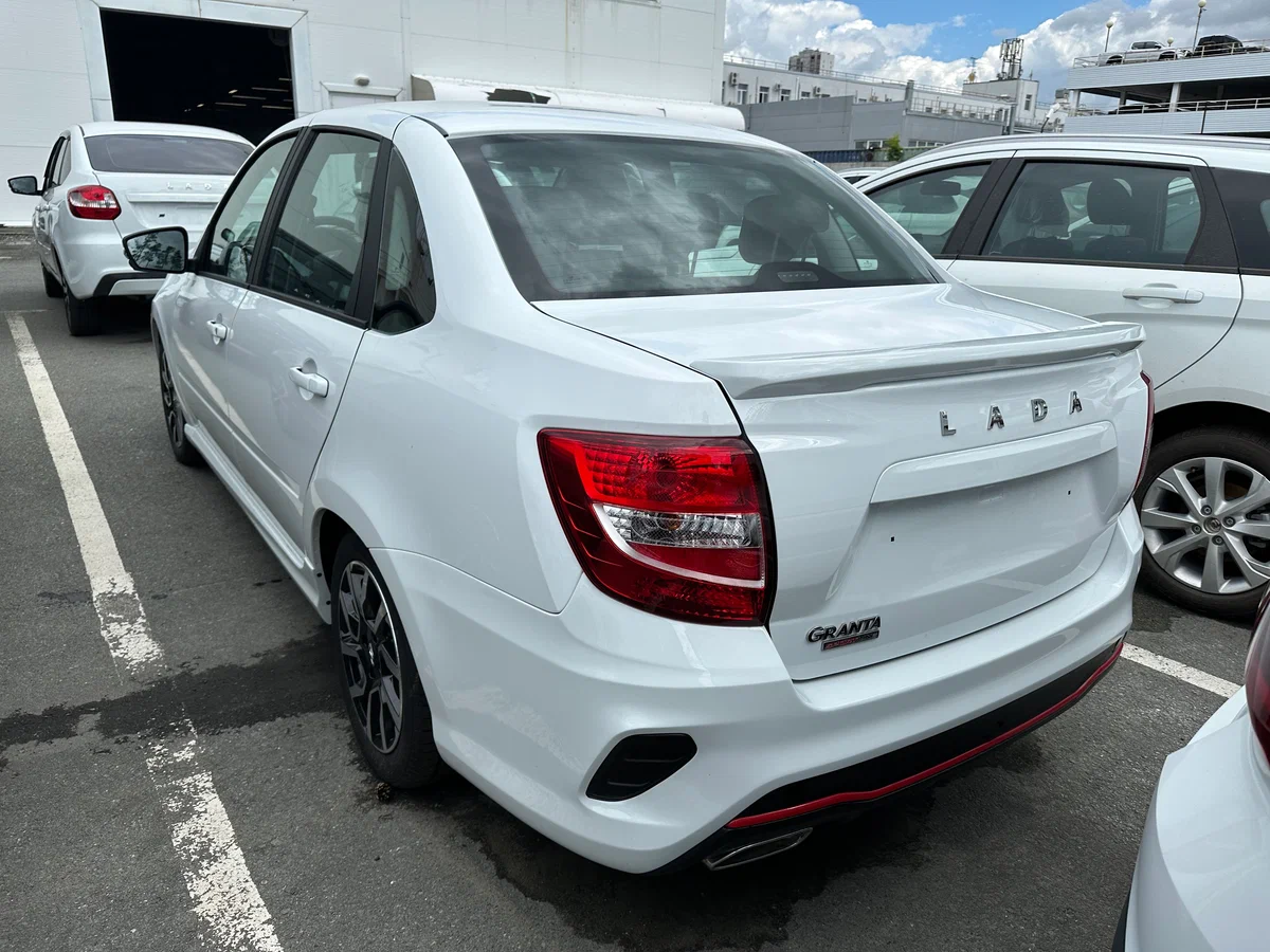 Lada Granta Sportline - фото №4